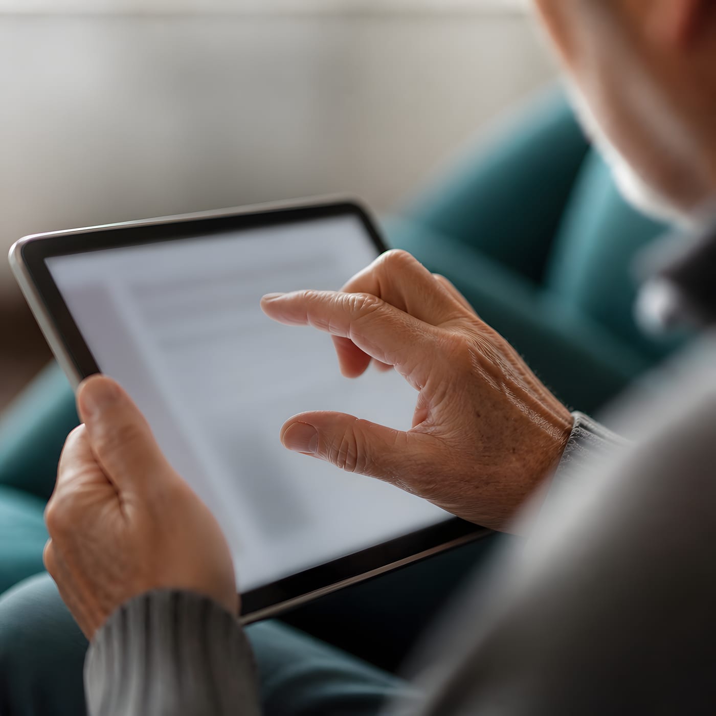 Tablet mit großer Schrift: gute Lesbarkeit für die Augen